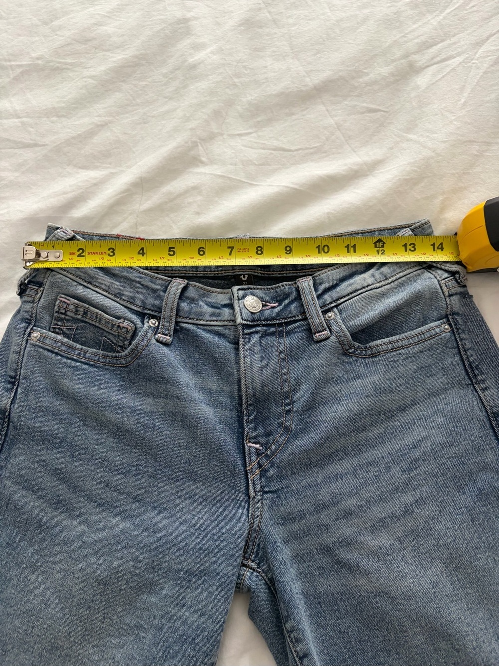 True Religion Women’s Mid-Rise Billie Straight Leg Light Wash Jeans Size 27 - Picture 15 of 16